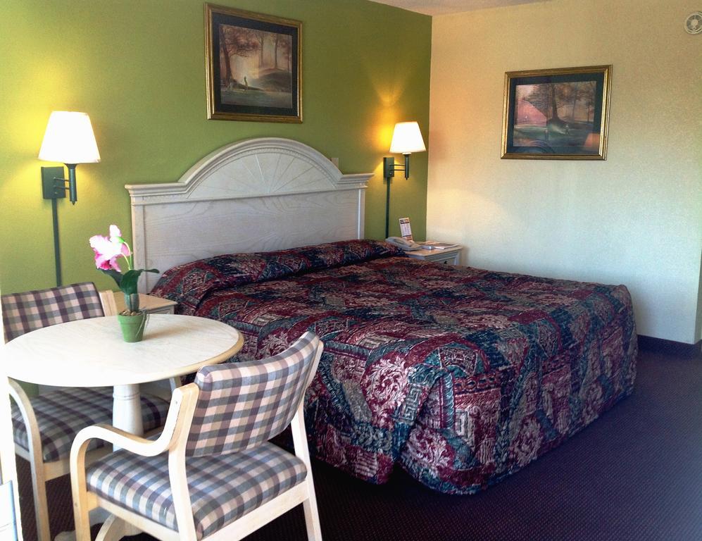 Holiday Terrace Inn - Pigeon Forge Buitenkant foto