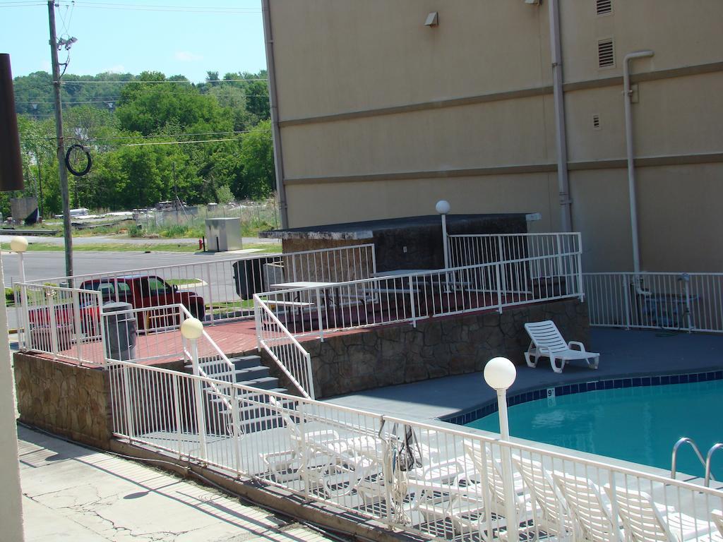 Holiday Terrace Inn - Pigeon Forge Buitenkant foto